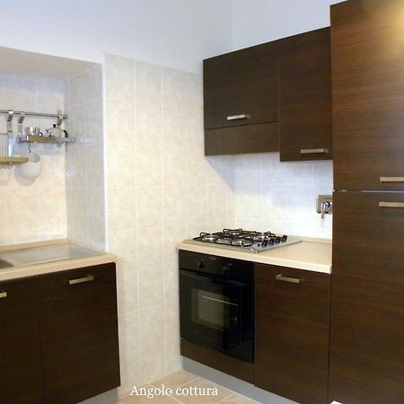 Residenza Mazzini Foligno Habitación foto